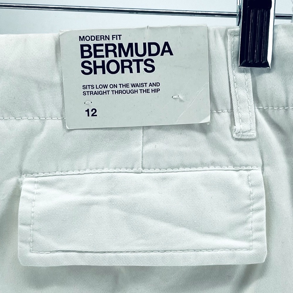 GAP Modern Fit Bermuda Shorts in White, 100% Cotton, NWT, Women’s 12 - Picture 4 of 6